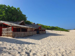 Kiwayu Beach House